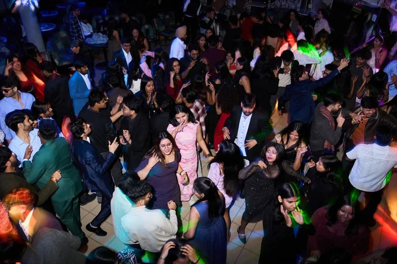 English Medium - Faculty (Batch 2025) - International Students Fresher's Party - photo 1