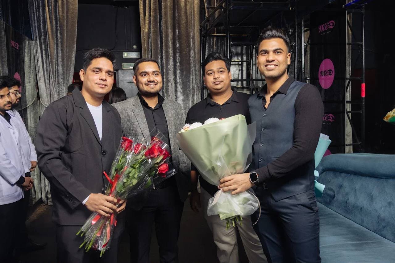 English Medium - Faculty (Batch 2025) - International Students Fresher's Party - photo 2